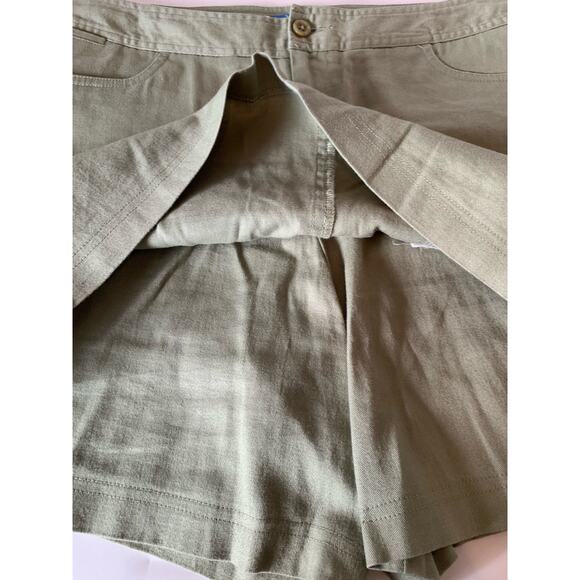 Dockers skort women's size 12 green euc "favorite fit" - Picture 4 of 7